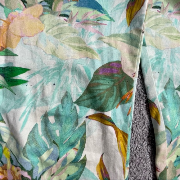 Marciano Tropical Floral Print Pants No 97 Women’s Size 29 Runyan Estate - Picture 13 of 13